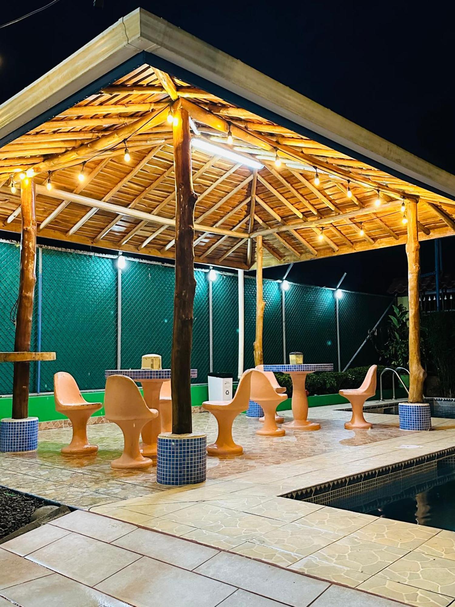 Hotel La Fiore De Bahia Uvita Eksteriør billede